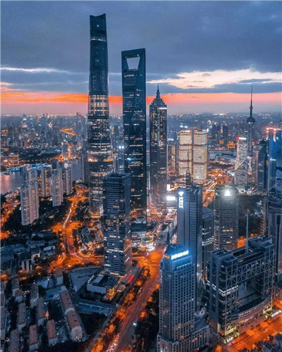 为商务活动提供专业模特服务，打造商业精英的独特体验